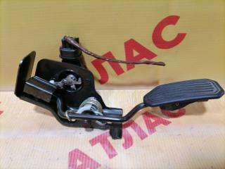 Педаль газа TOYOTA Avensis 2004