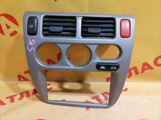 Консоль магнитофона HONDA HR-V 2002