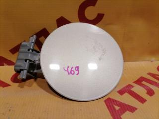 Лючок топливного бака TOYOTA Ist 2003