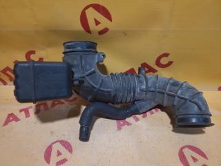 Патрубок воздушного фильтра TOYOTA Avensis 2004