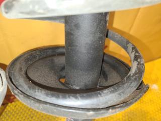 Стойка передняя HR-V 2002 GH3-1102731 D16A