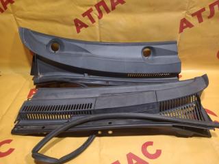 Решетка под лобовое стекло TOYOTA Ist 2005