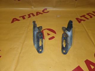 Кронштейн капота HONDA HR-V 2002