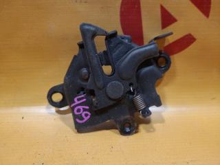 Замок капота TOYOTA Ist 2003 контрактная Замок капота TOYOTA Ist 2003