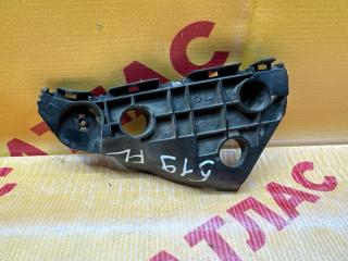 Крепление бампера переднее левое TOYOTA Porte 2009