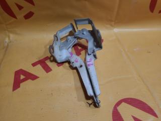 Кронштейн капота TOYOTA WISH 2005