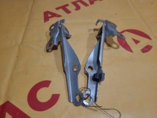 Кронштейн капота TOYOTA Ist 2002