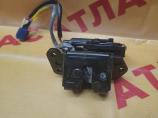 Замок багажника TOYOTA Avensis 2004