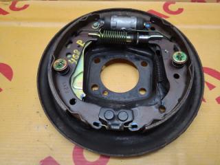 Тормозной механизм задний правый TOYOTA Ist 2004