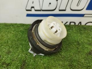 Запчасть крышка бензобака TOYOTA VITZ 2005-2010