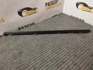 Запчасть уплотнитель стекла двери передний правый Toyota Camry 2009