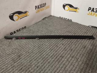 Запчасть уплотнитель стекла двери передний левый Toyota Camry 2009