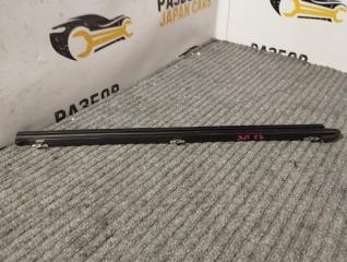 Запчасть уплотнитель стекла двери задний правый Toyota Camry 2009