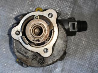 Насос вакумный bmw X5 N52B30 Насос вакумный bmw X5 N52B30