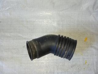 Запчасть патрубок воздушного фильтра передний Toyota Mark 2 1 1996