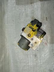 Запчасть блок abs Nissan Bluebird 2000