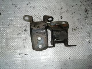 Запчасть петли дверей передние левые Daihatsu Charade 1996