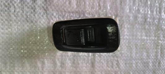 Запчасть кнопка стеклоподъемника задняя Toyota Corolla Ceres 1993