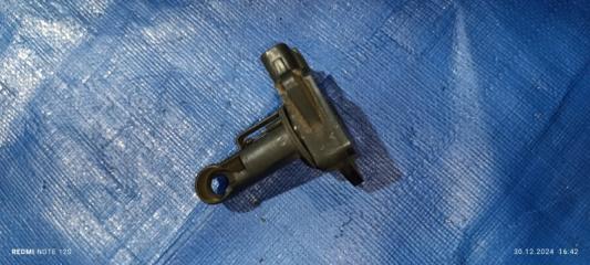 Запчасть датчик расхода воздуха Toyota Platz 2002