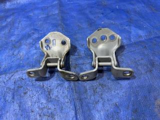 Фото запчасти петля двери передняя левая Mazda MPV 2001 контрактная запчасть Запчасть петля двери передняя левая Mazda MPV 2001