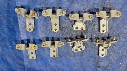 Запчасть петли дверей MITSUBISHI Lancer Cedia 2001