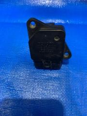 Запчасть датчик расхода воздуха Toyota Platz 2001