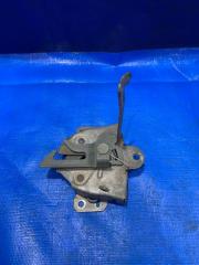 Запчасть замок капота MITSUBISHI Lancer Cedia 2000