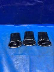 Запчасть дефлектор воздушный передний Ford Focus 2008