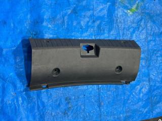 Запчасть накладка замка багажника Chevrolet Aveo 2011