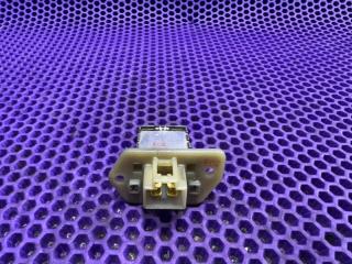 Запчасть резистор вентилятора охлаждения Chevrolet Aveo 2011