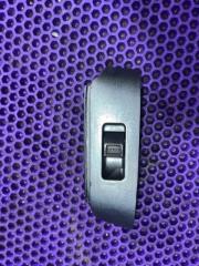 Запчасть кнопка стеклоподъемника задняя Honda Fit 2001