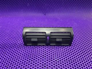 Запчасть дефлектор печки центральный Mercedes-Benz E-Class 1999