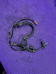 Фото запчасти датчик abs передний Nissan Bluebird 2000 контрактная запчасть Запчасть датчик abs передний Nissan Bluebird 2000