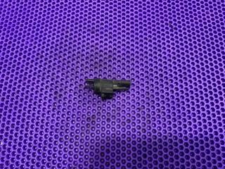 Запчасть клапан рециркуляции отработанных газов Mercedes-Benz S-Class 2001