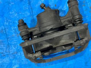 Суппорт тормозной передний правый Corolla 1998 AE100 5A-FE