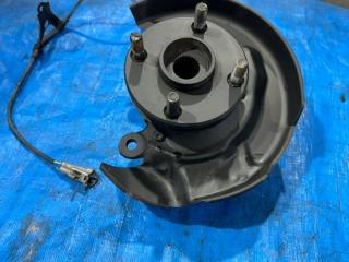 Ступица с поворотным кулаком передняя левая Corolla 1998 AE100 5A-FE