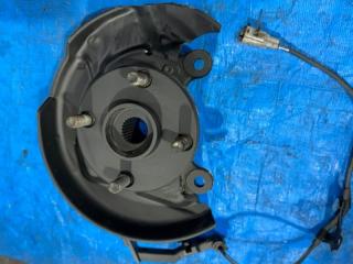 Ступица с поворотным кулаком передняя левая Corolla 1998 AE100 5A-FE