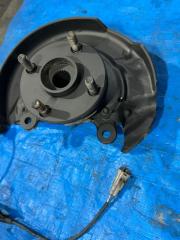 Ступица с поворотным кулаком передняя левая Corolla 1998 AE100 5A-FE