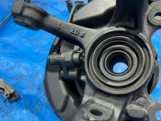 Ступица с поворотным кулаком передняя левая Corolla 1998 AE100 5A-FE