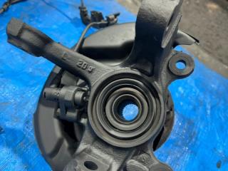 Ступица с поворотным кулаком передняя левая Corolla 1998 AE100 5A-FE