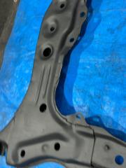 Подрамник двигателя Corolla 1998 AE100 5A-FE