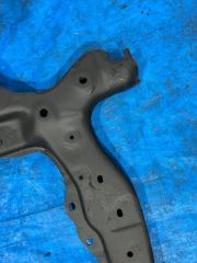 Подрамник двигателя Corolla 1998 AE100 5A-FE