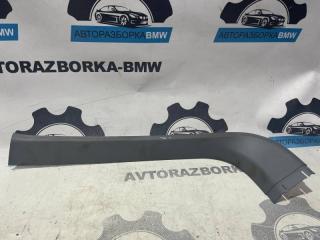 Запчасть обшивка двери багажника правая BMW X5 2005