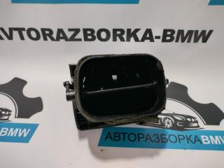 Дефлектор обдува правый X5 2002 E53 M54B30 306S3 Дефлектор обдува правый X5 2002 E53 M54B30 306S3