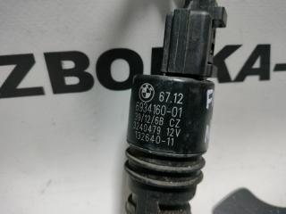 Насос омывателя стекла BMW 5 F10 N47D20C Насос омывателя стекла BMW 5 F10 N47D20C