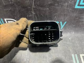 Дефлектор обдува правый X5 2006 E53 N62B44 Дефлектор обдува правый X5 2006 E53 N62B44