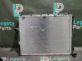 Радиатор охлаждения BMW 3 2004