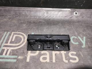 Ответная часть замка багажника BMW X5 2004