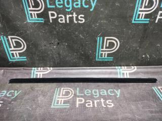 Уплотнитель стекла двери передний левый BMW X5 2007