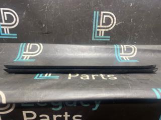 Уплотнитель стекла двери задний левый BMW X5 2005